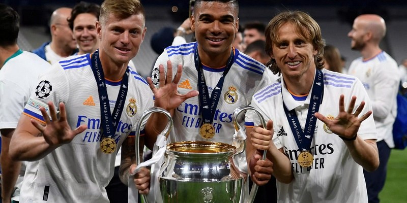 Casemiro là một trong những tiền vệ vĩ đại nhất lịch sử Real Madrid